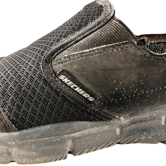 Skechers Mens Size 10 US Slip-On Casual Shoes Black Mesh Lightweight Durable - Picture 11 of 12
